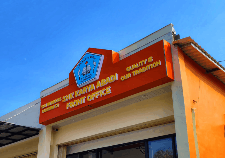 Sekilas Tentang Dayeuhluhur