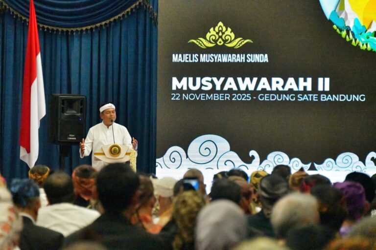 Sekilas Tentang Dayeuhluhur