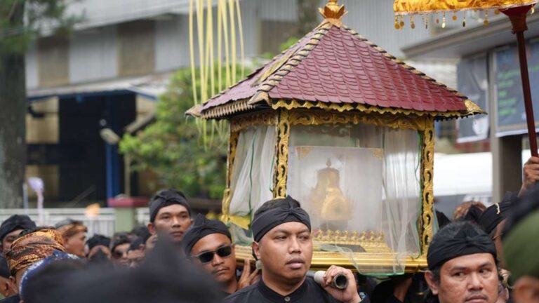 Sekilas Tentang Dayeuhluhur