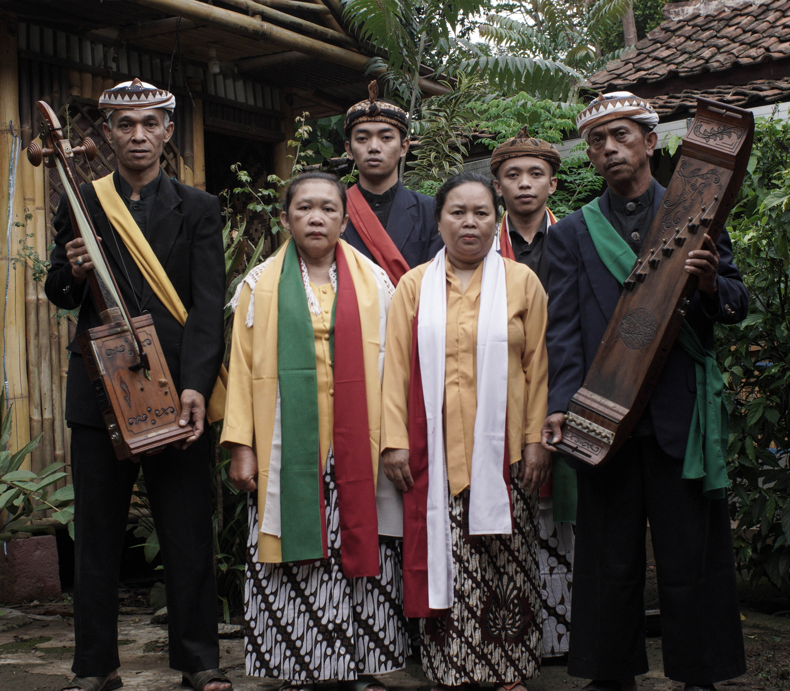 Sekilas Tentang Dayeuhluhur