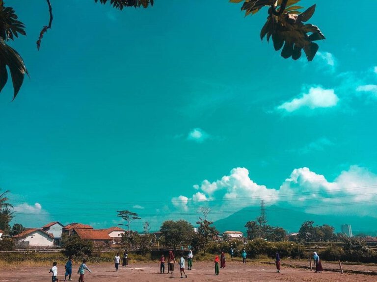 Sekilas Tentang Dayeuhluhur