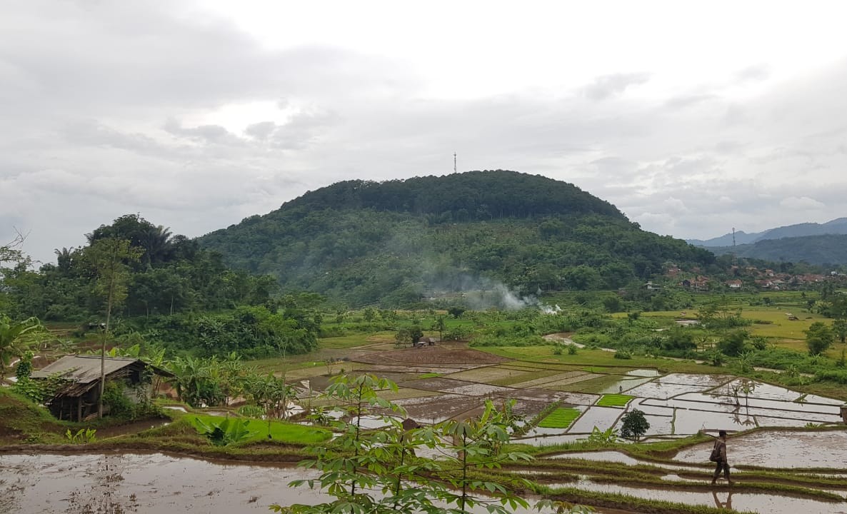 Sekilas Tentang Dayeuhluhur