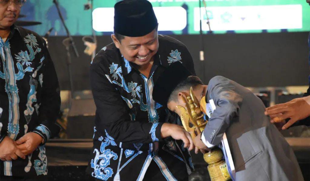 Sekilas Tentang Dayeuhluhur