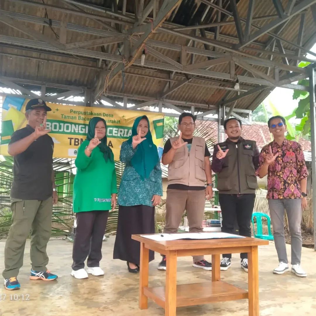 Sekilas Tentang Dayeuhluhur