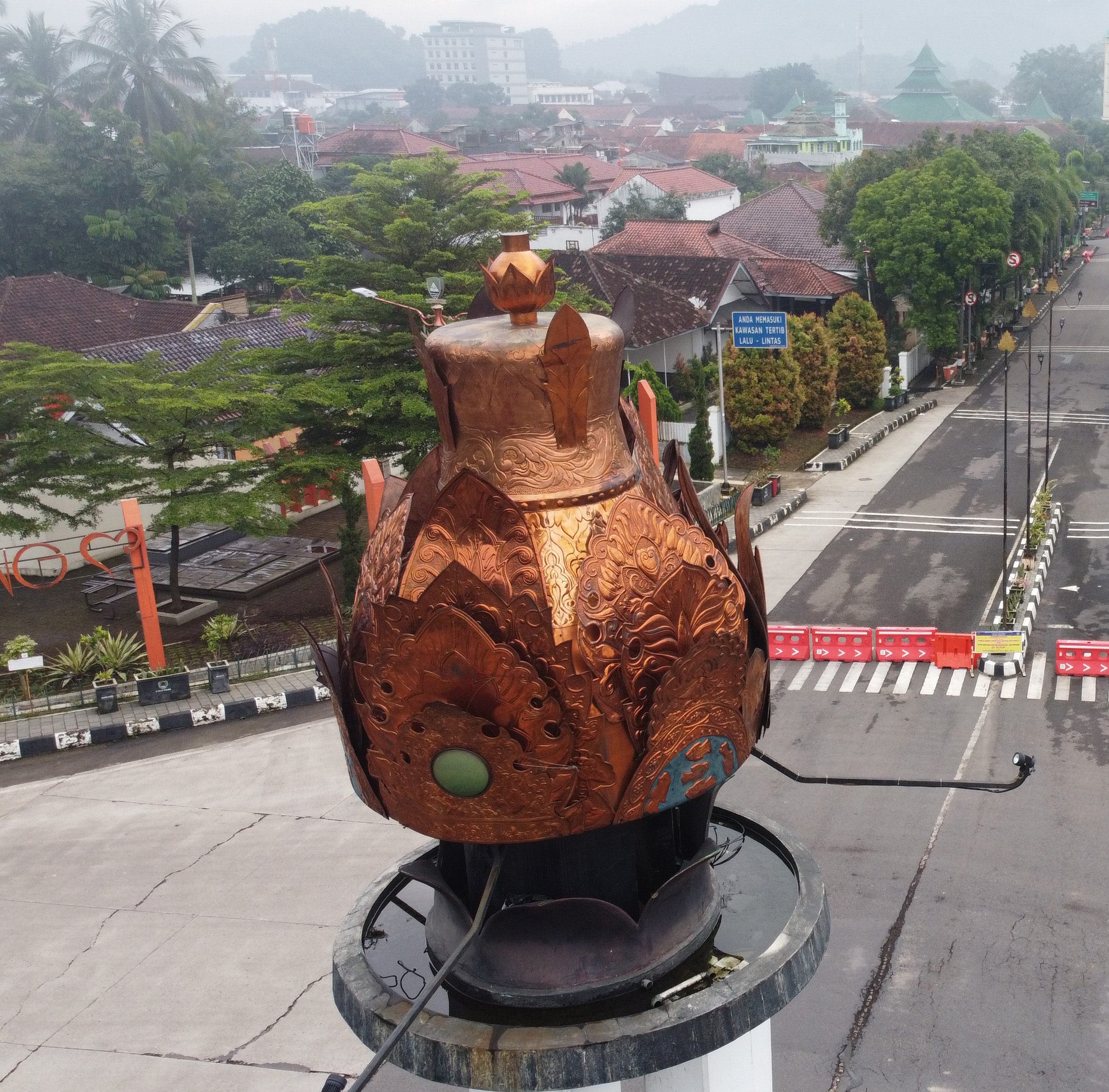 Sekilas Tentang Dayeuhluhur