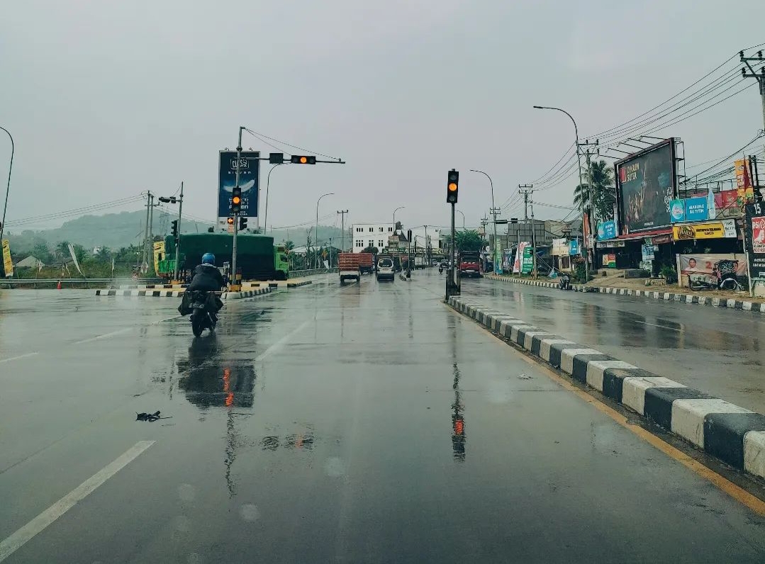 Sekilas Tentang Dayeuhluhur
