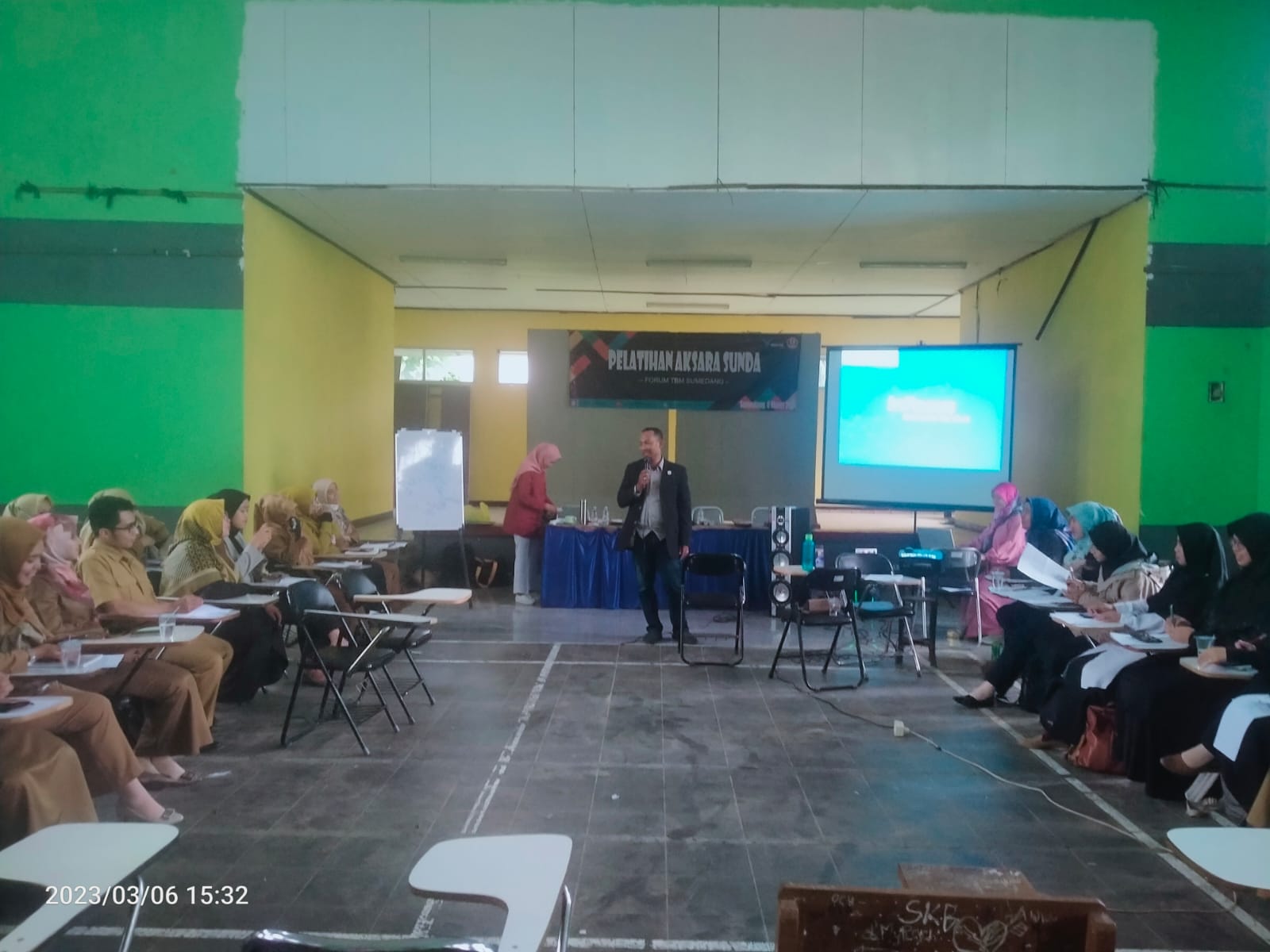 Sekilas Tentang Dayeuhluhur