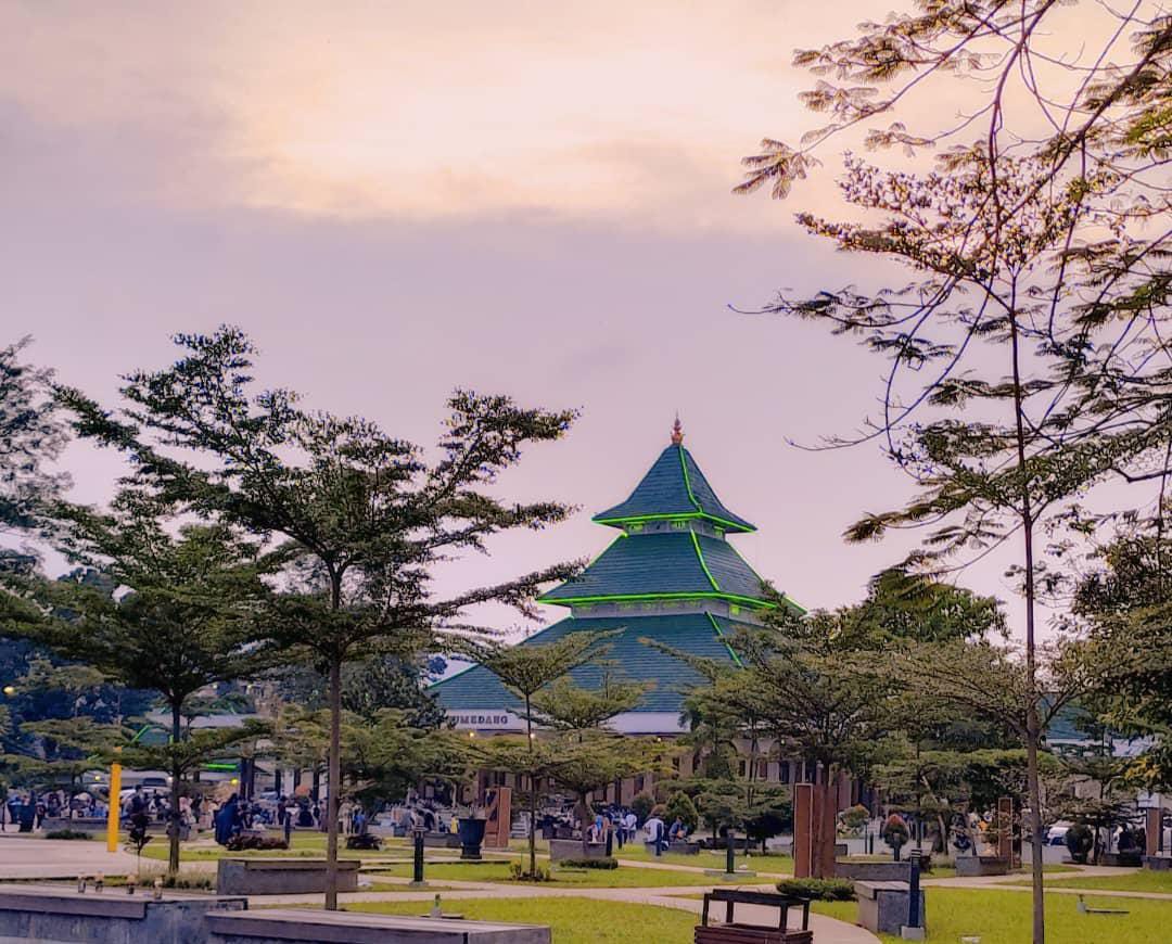 Sekilas Tentang Dayeuhluhur