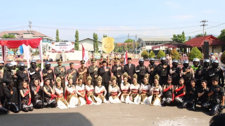 Sekilas Tentang Dayeuhluhur