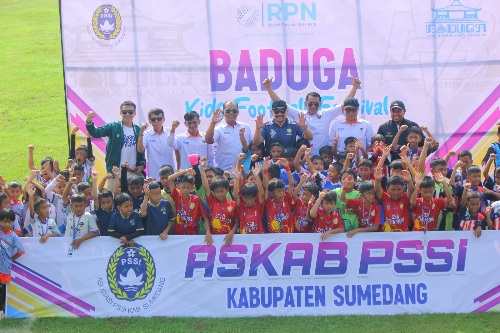 Sekilas Tentang Dayeuhluhur