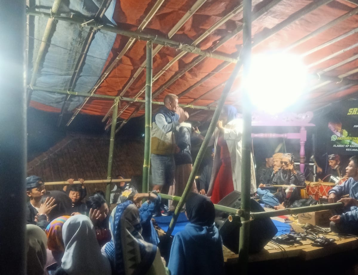 Sekilas Tentang Dayeuhluhur
