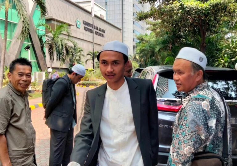 Sekilas Tentang Dayeuhluhur