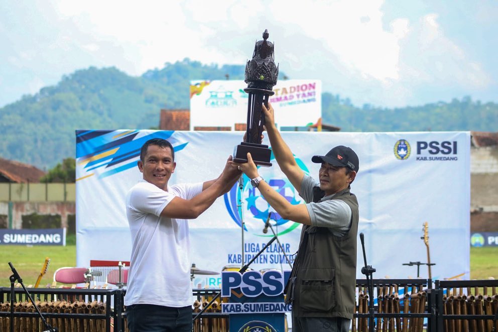 Sekilas Tentang Dayeuhluhur