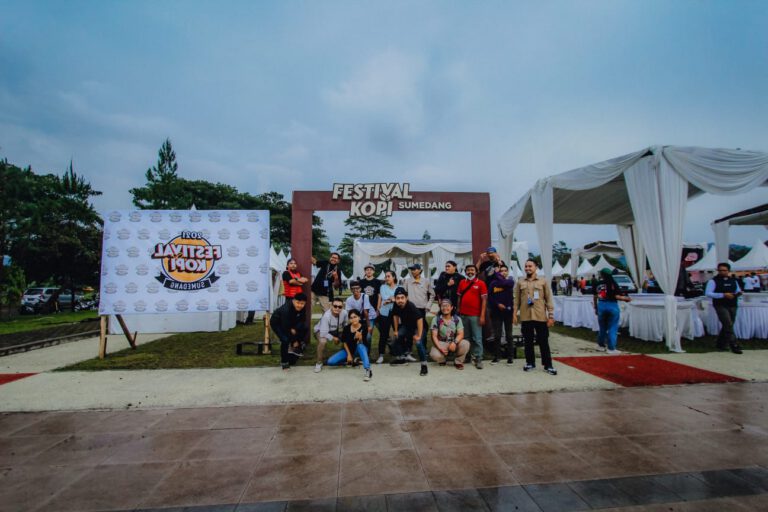 Sekilas Tentang Dayeuhluhur