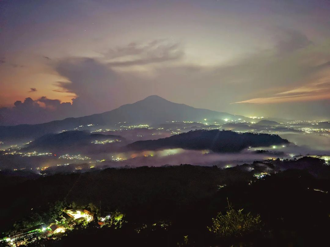 Sekilas Tentang Dayeuhluhur
