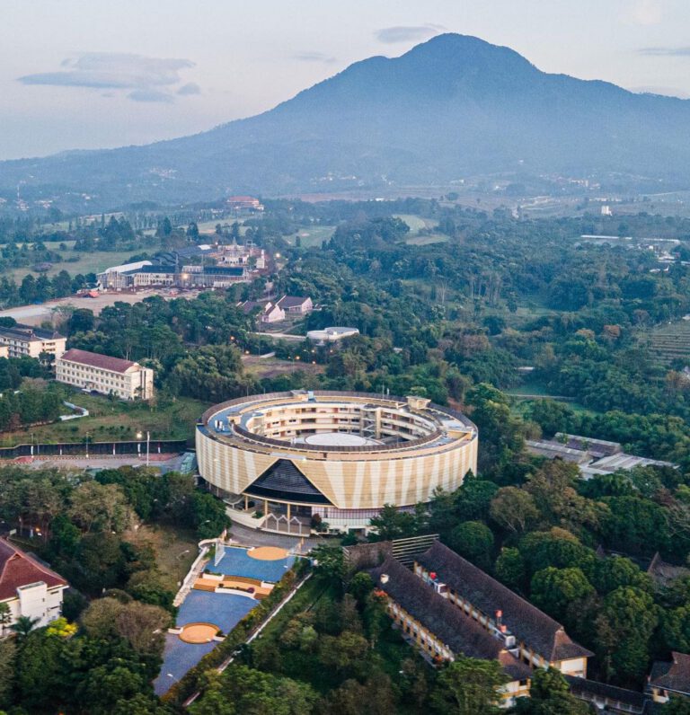 Sekilas Tentang Dayeuhluhur