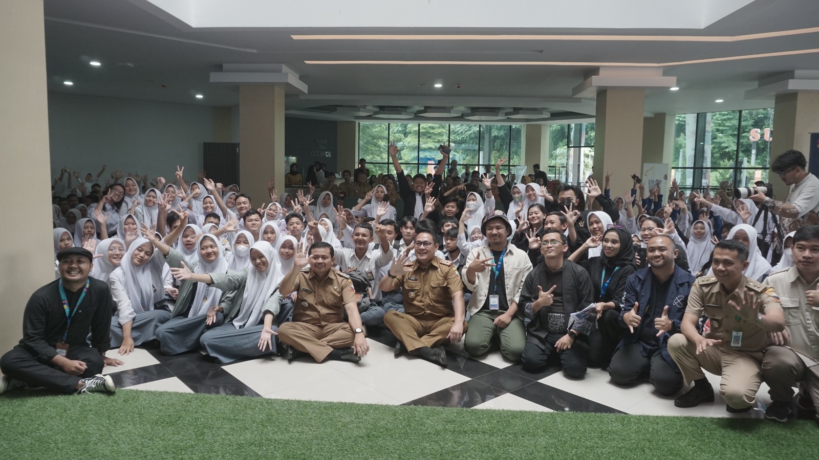 Sekilas Tentang Dayeuhluhur