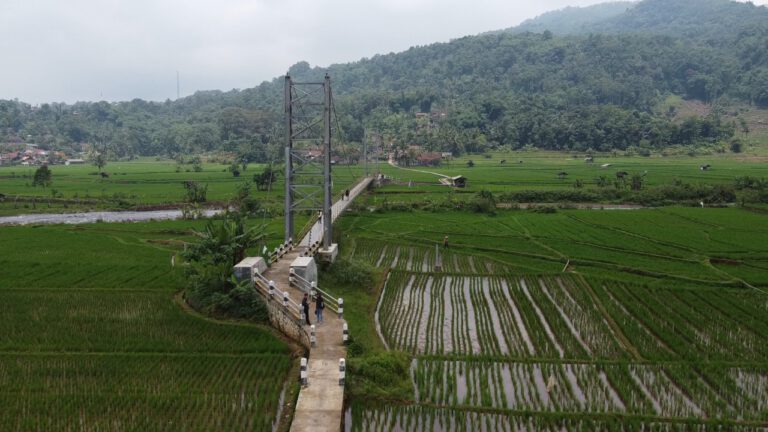 Sekilas Tentang Dayeuhluhur