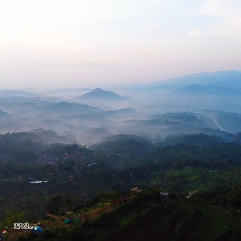 Sekilas Tentang Dayeuhluhur