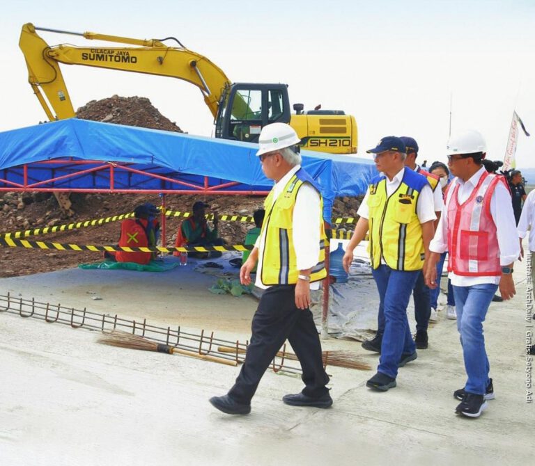 Sekilas Tentang Dayeuhluhur