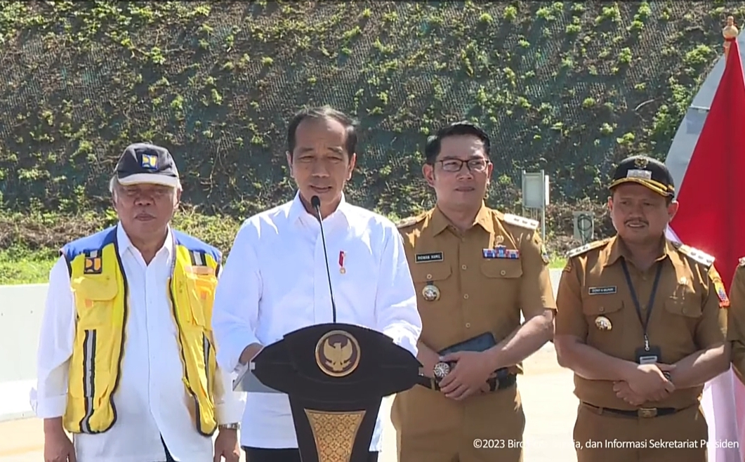 Sekilas Tentang Dayeuhluhur