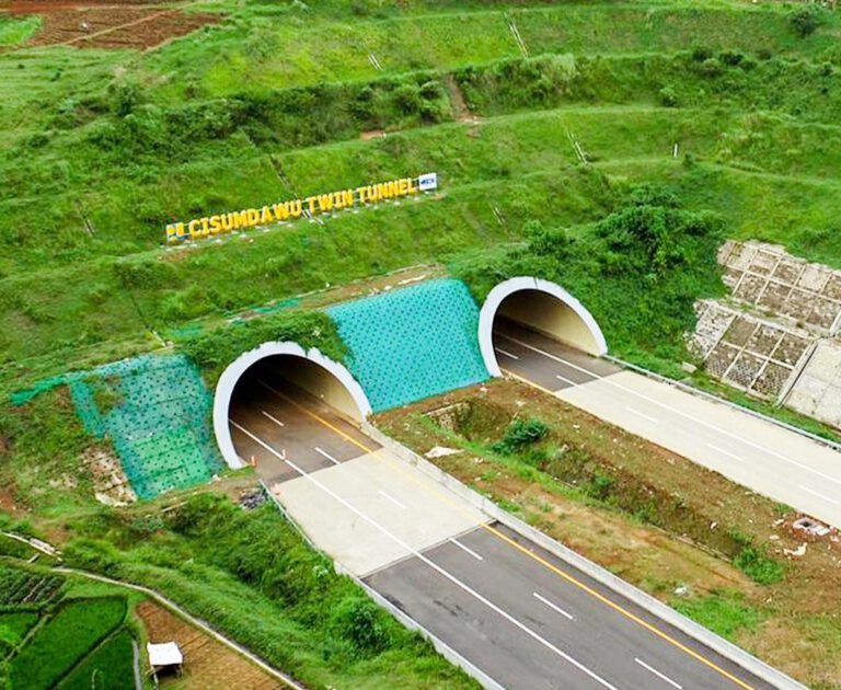 Sekilas Tentang Dayeuhluhur