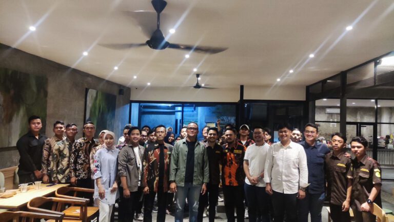 Sekilas Tentang Dayeuhluhur