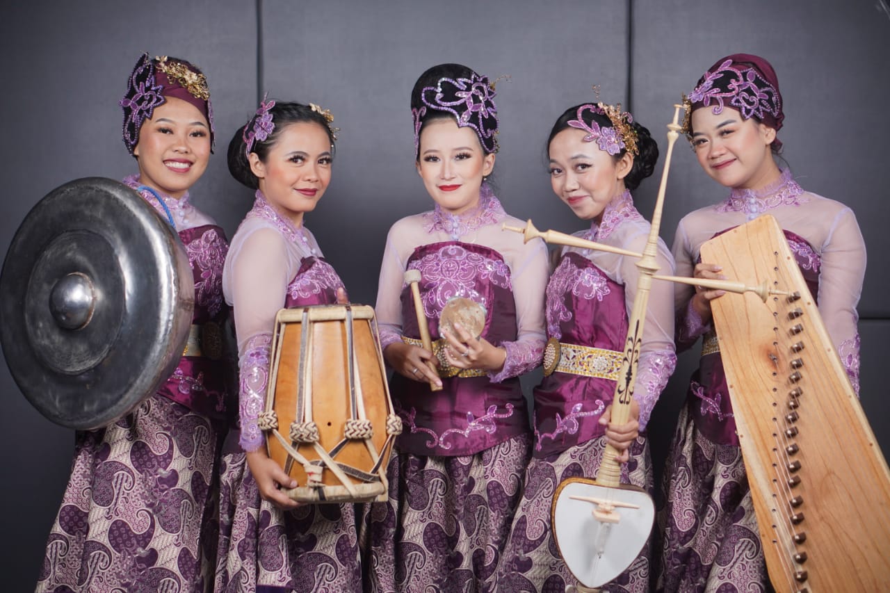 Sekilas Tentang Dayeuhluhur
