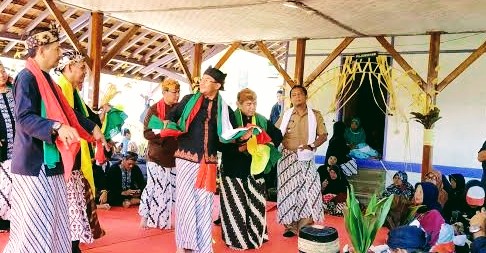 Sekilas Tentang Dayeuhluhur