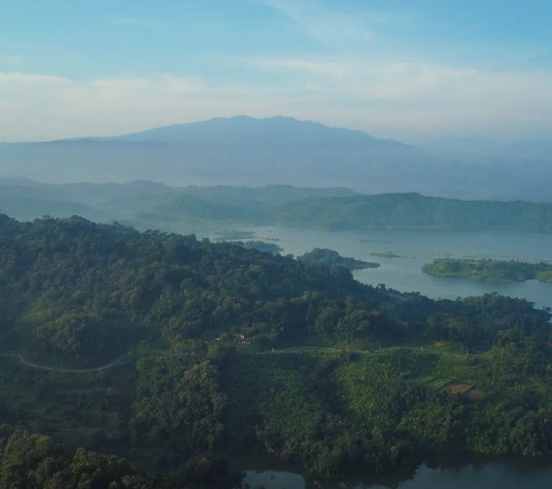Sekilas Tentang Dayeuhluhur