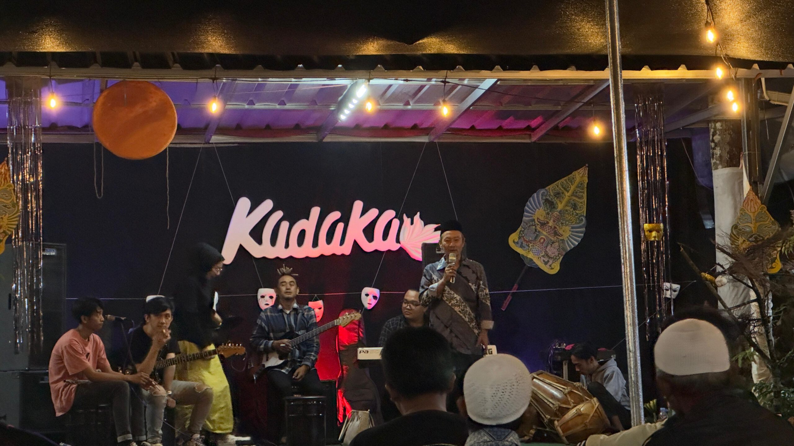 Sekilas Tentang Dayeuhluhur