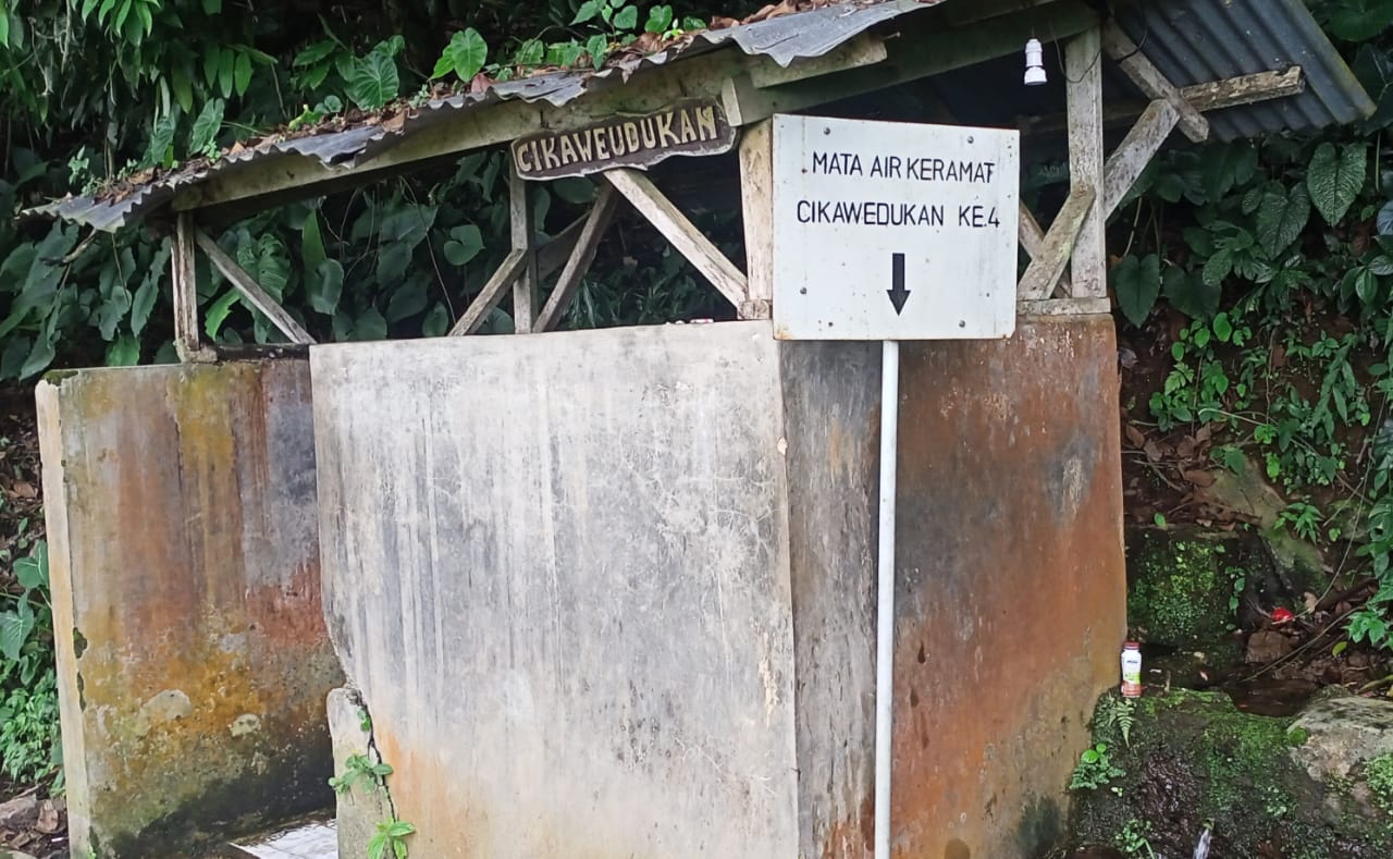 Sekilas Tentang Dayeuhluhur