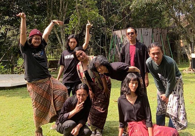 Sekilas Tentang Dayeuhluhur