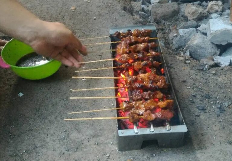 Sekilas Tentang Dayeuhluhur