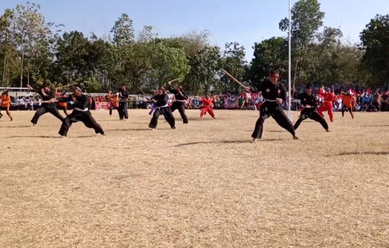 Sekilas Tentang Dayeuhluhur