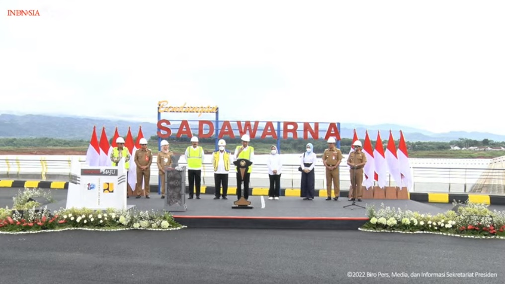 Sekilas Tentang Dayeuhluhur