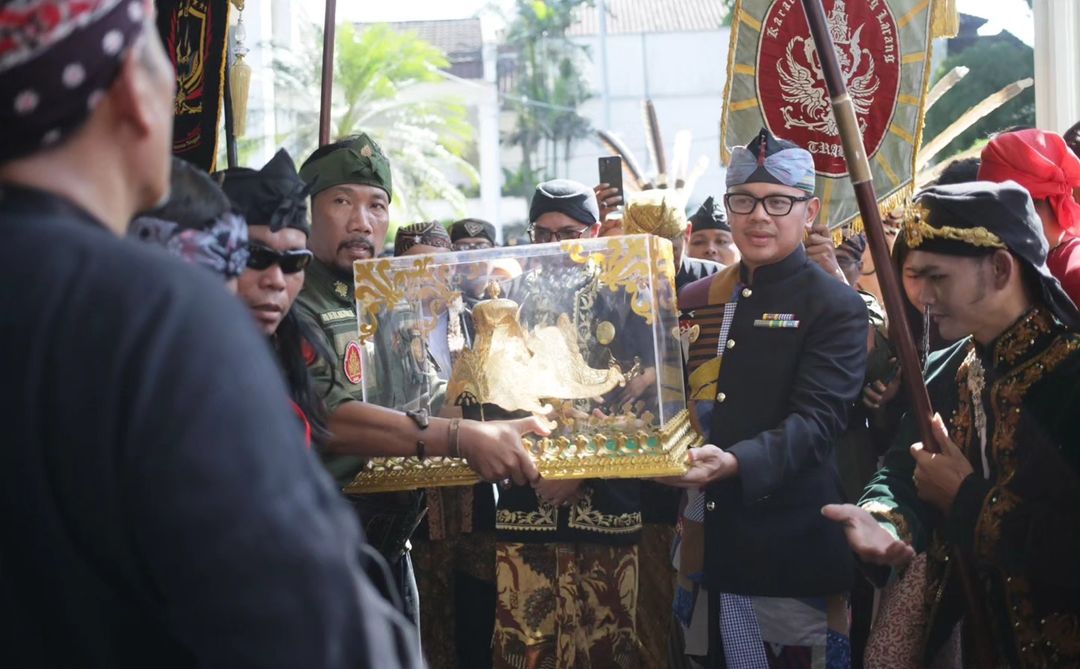 Sekilas Tentang Dayeuhluhur