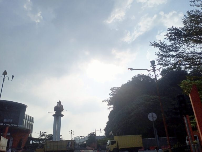 Sekilas Tentang Dayeuhluhur