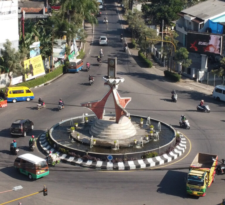 Sekilas Tentang Dayeuhluhur