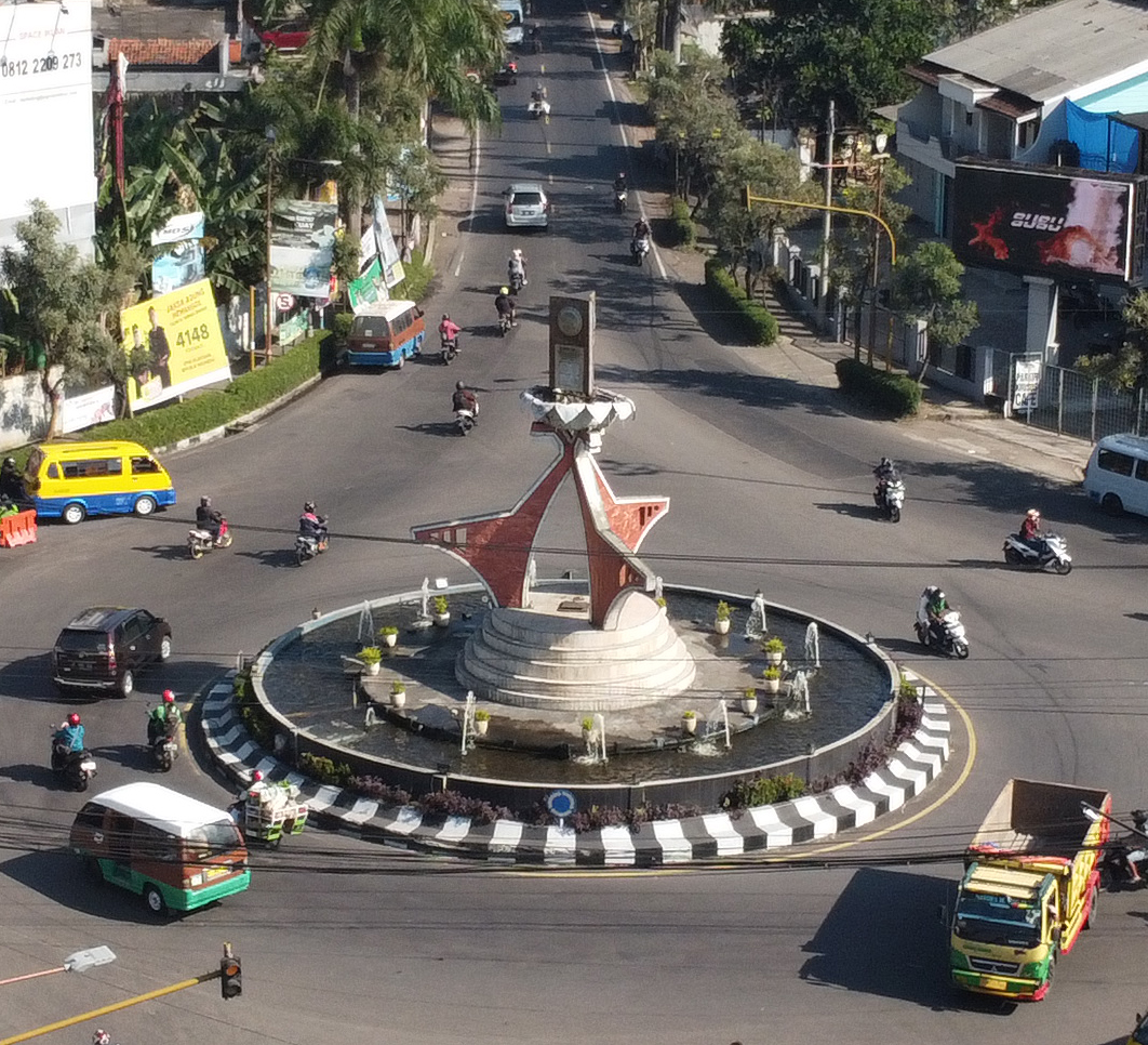 Sekilas Tentang Dayeuhluhur