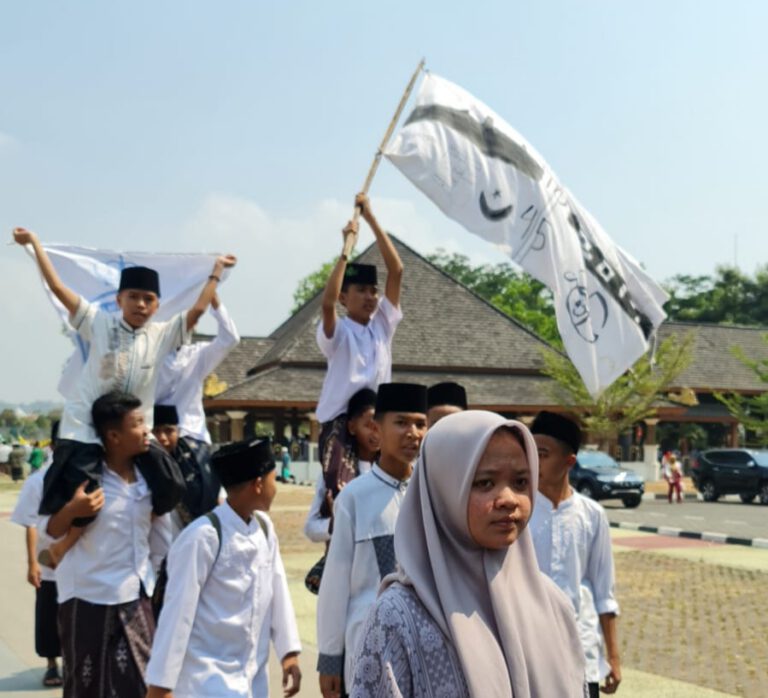 Sekilas Tentang Dayeuhluhur