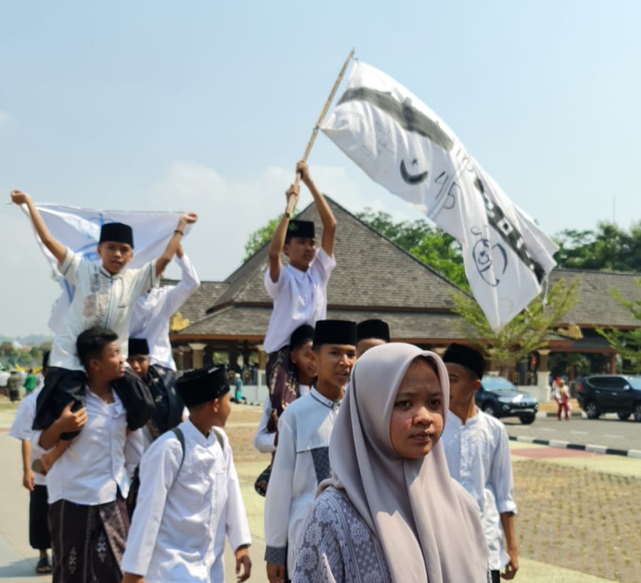 Sekilas Tentang Dayeuhluhur