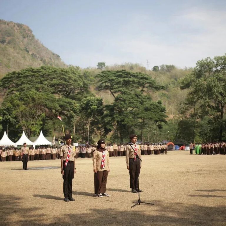 Sekilas Tentang Dayeuhluhur