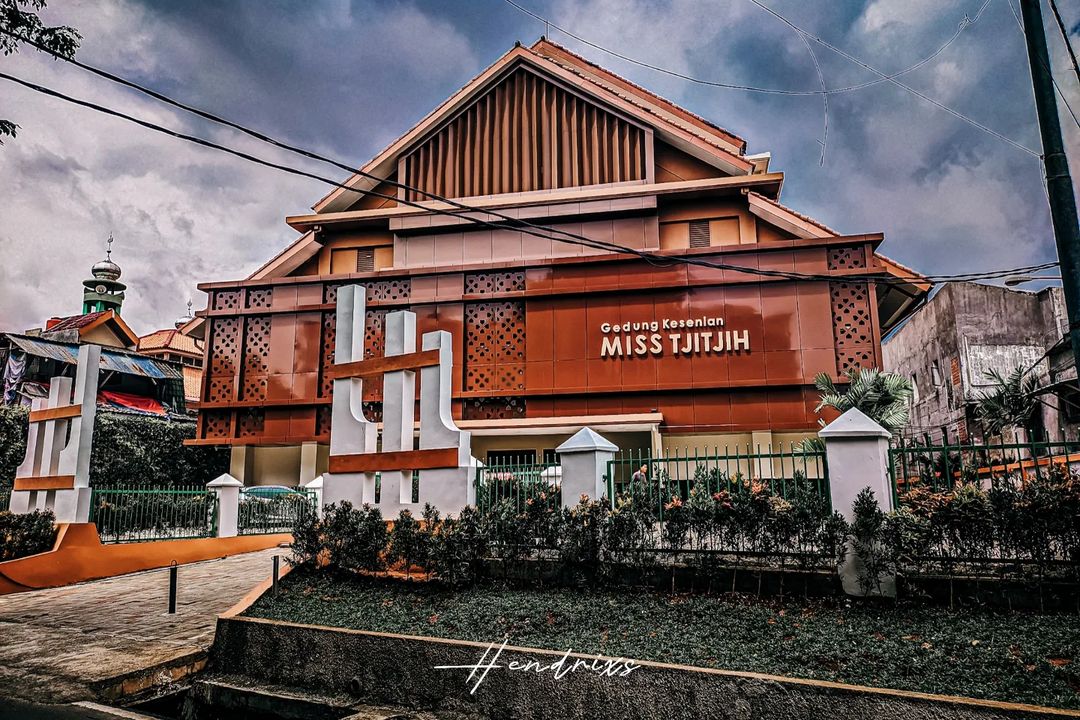 Sekilas Tentang Dayeuhluhur