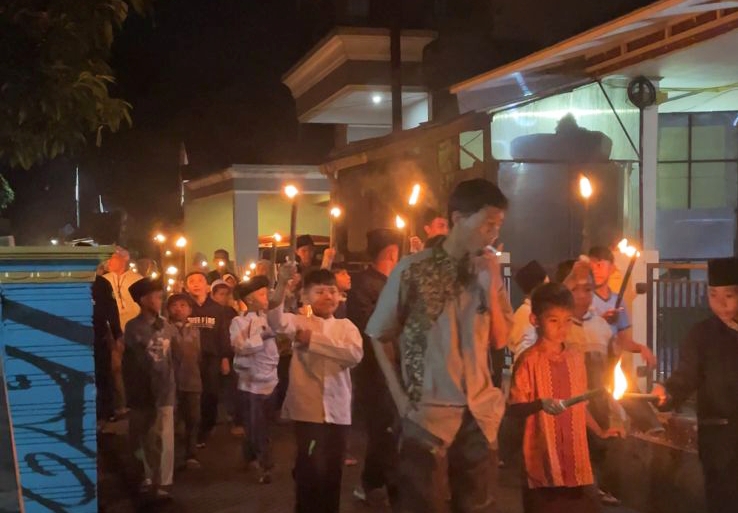 Sekilas Tentang Dayeuhluhur
