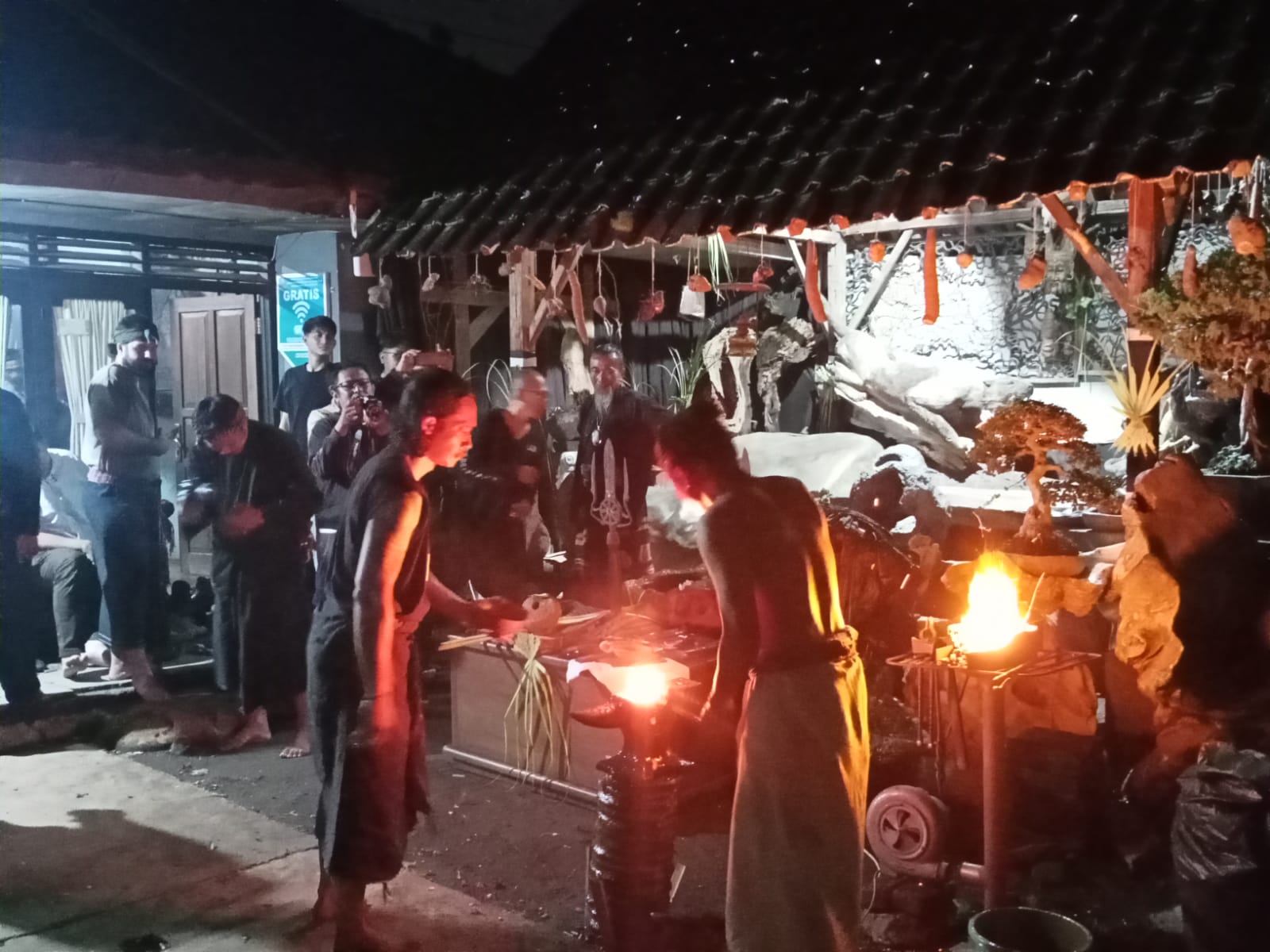 Sekilas Tentang Dayeuhluhur