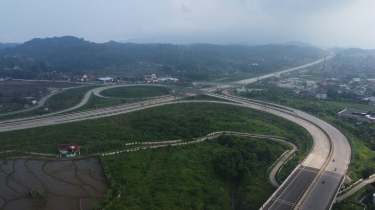Sekilas Tentang Dayeuhluhur