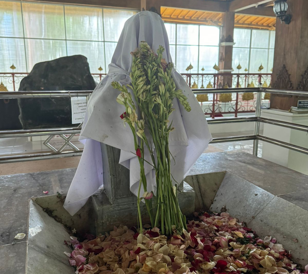 Sekilas Tentang Dayeuhluhur