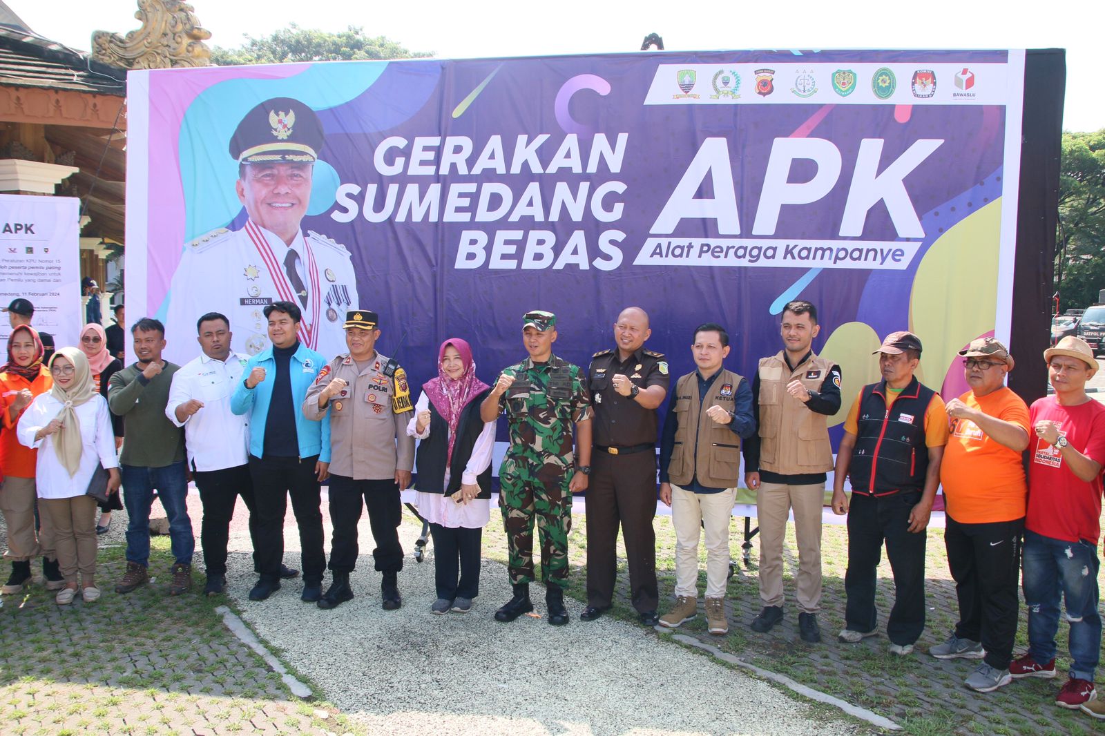 Sekilas Tentang Dayeuhluhur