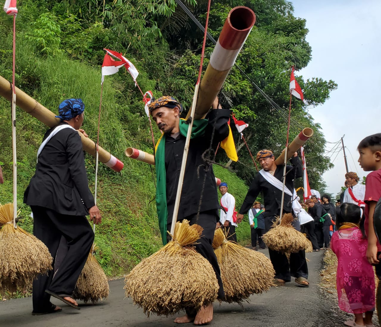 Sekilas Tentang Dayeuhluhur